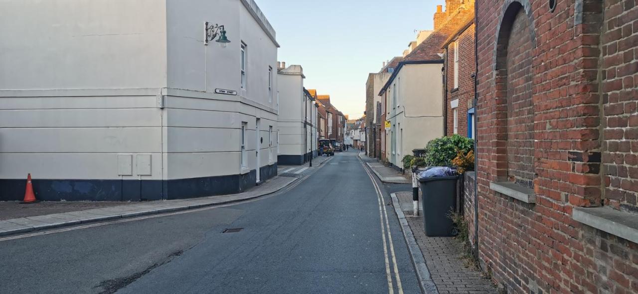 Modern City Centre House With Free Parking Canterbury Buitenkant foto