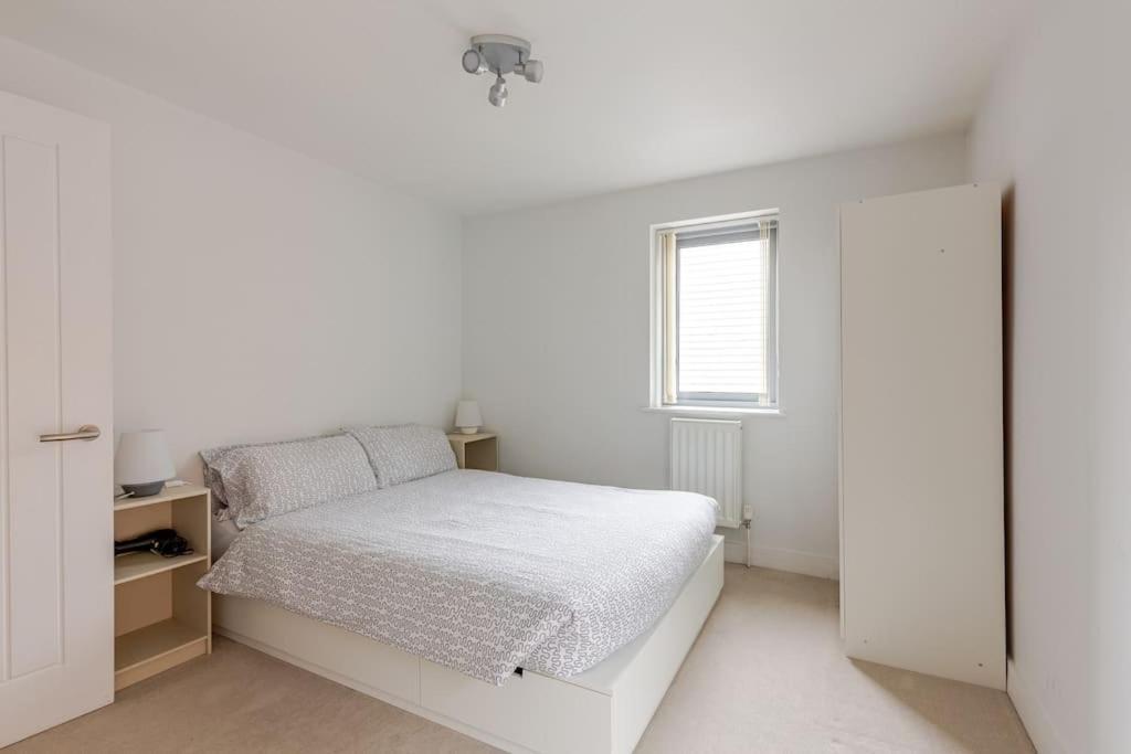 Modern City Centre House With Free Parking Canterbury Buitenkant foto